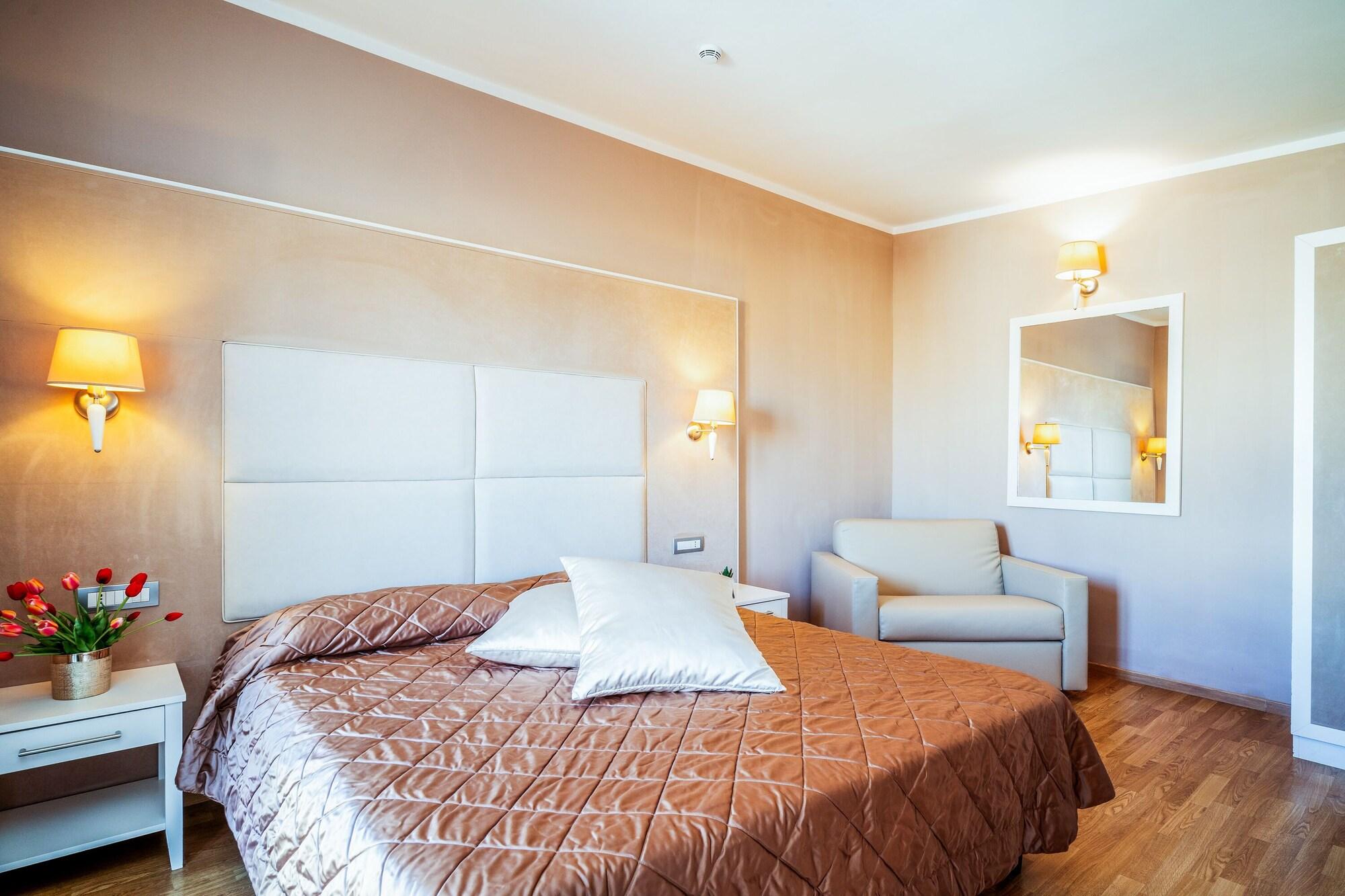 Hotel Centrale Olbia Exterior photo